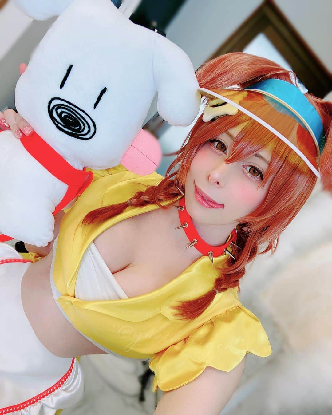 ユリコ・タイガーのインスタグラム：「🇯🇵🇬🇧指👆🏻下さい〜！！ 推ししてるころねちゃんのコスしてみた！写真集にしようかな〜(〃ω〃)  🐶ホロexpo 18日に行くかも知れない！ 🥐ホロクル30日イベントにブースを出して「K13」です🍞  他のお知らせなどツイッターにチェックしてね📢  Give me your finger 👉🏻👈🏻 I finally finished the cosplay of one of my favourite characters ever, Inugami Korone. I hope to include many pics of her in my upcoming photobook!  I will be attendending those hololive themed events soon: - Holo supeexpo (only Saturday).  3/19 - Holokle.info 4/30  * #ホロライブ #ホロライブ好きと繋がりたい #ころね #hololive #v tubers #virtual #vtuber #コスプレ」