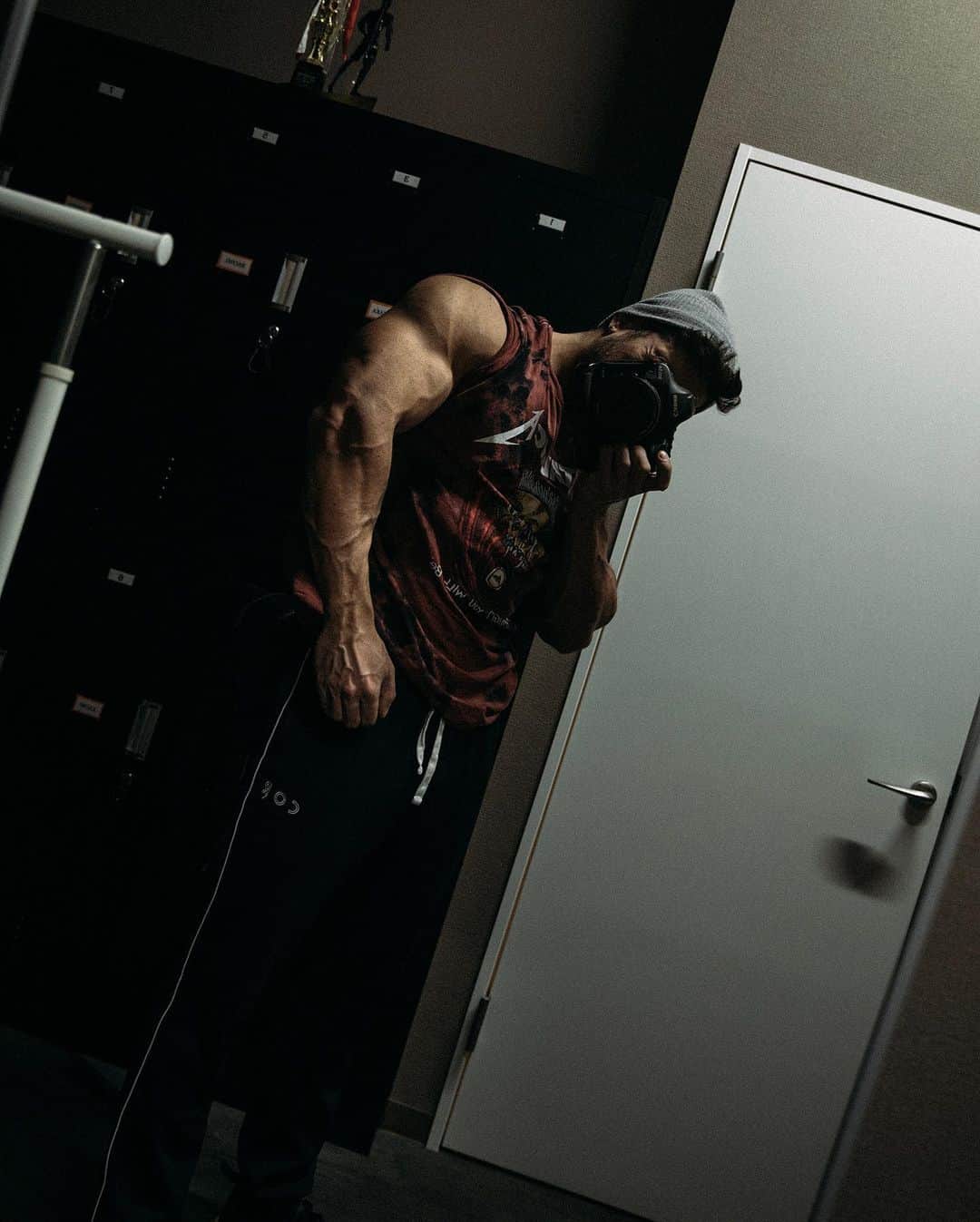 Kanekin Fitnessさんのインスタグラム写真 - (Kanekin FitnessInstagram)「Arm day. 腕周り何センチかな？今度測ってみよう😄」3月16日 18時01分 - kanekinfitness