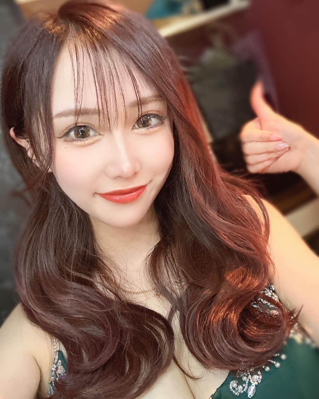 ゆずちゃんのインスタグラム：「前髪ありのほうがいいって ひとがおおい〜🍭  #静岡#両替町#clubjerry #キャバクラ #キャバ嬢#ガールズバー #hipahipa#outdoor」