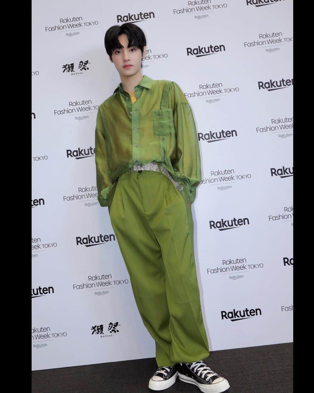 GUNOさんのインスタグラム写真 - (GUNOInstagram)「Thanks for the invitation🙏 真的太精彩了🔥🔥 @seivson  #rakutenfashionweektokyo  #BUGVEL #GUNO #wangjyunhao」3月16日 19時30分 - real_wangjyunhao0508