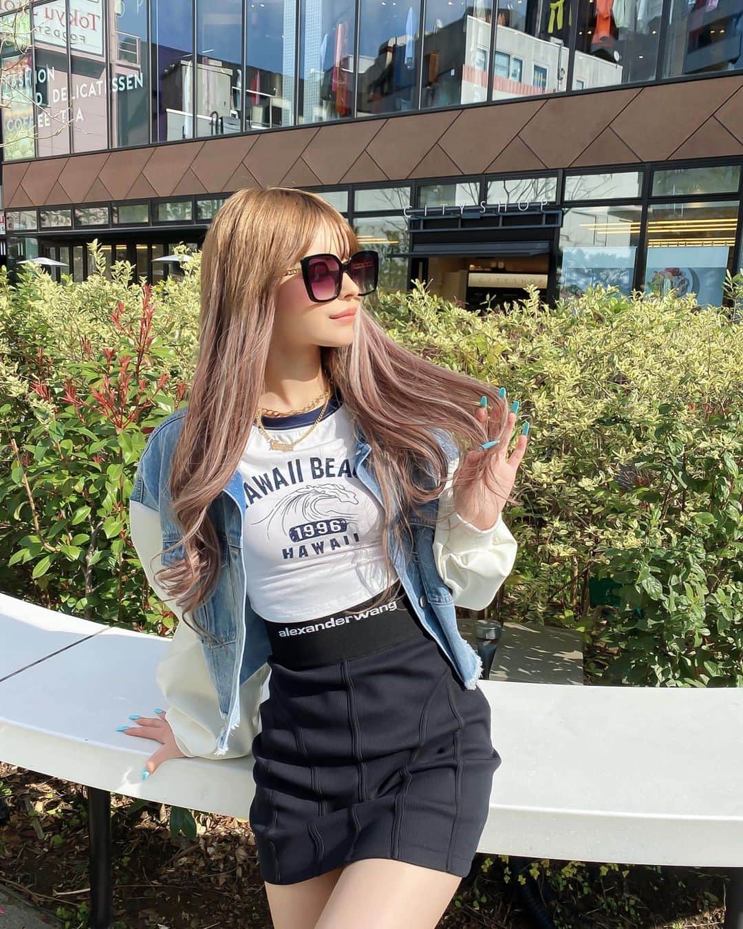 アンジェリカのインスタグラム：「Today’s meeeeee🌏❤️❤️ ━━━━━━━━━━━━━━━ お天気☀️すぎて楽しい♡笑 この前 脳洗浄行ってきたん🚗³₃ @parafuse.shoko_yakou.yokohama ‪‪❤︎‬ 今回も凄くリラックスできたよん☺︎🪄 ━━━━━━━━━━━━━━━」