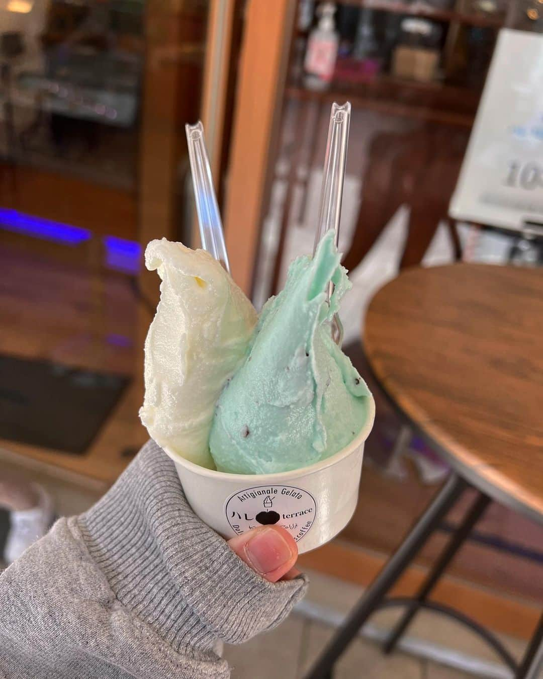 島居玲子のインスタグラム：「🍨🏊🏻‍♀️⛷️👩🏼‍🍳」