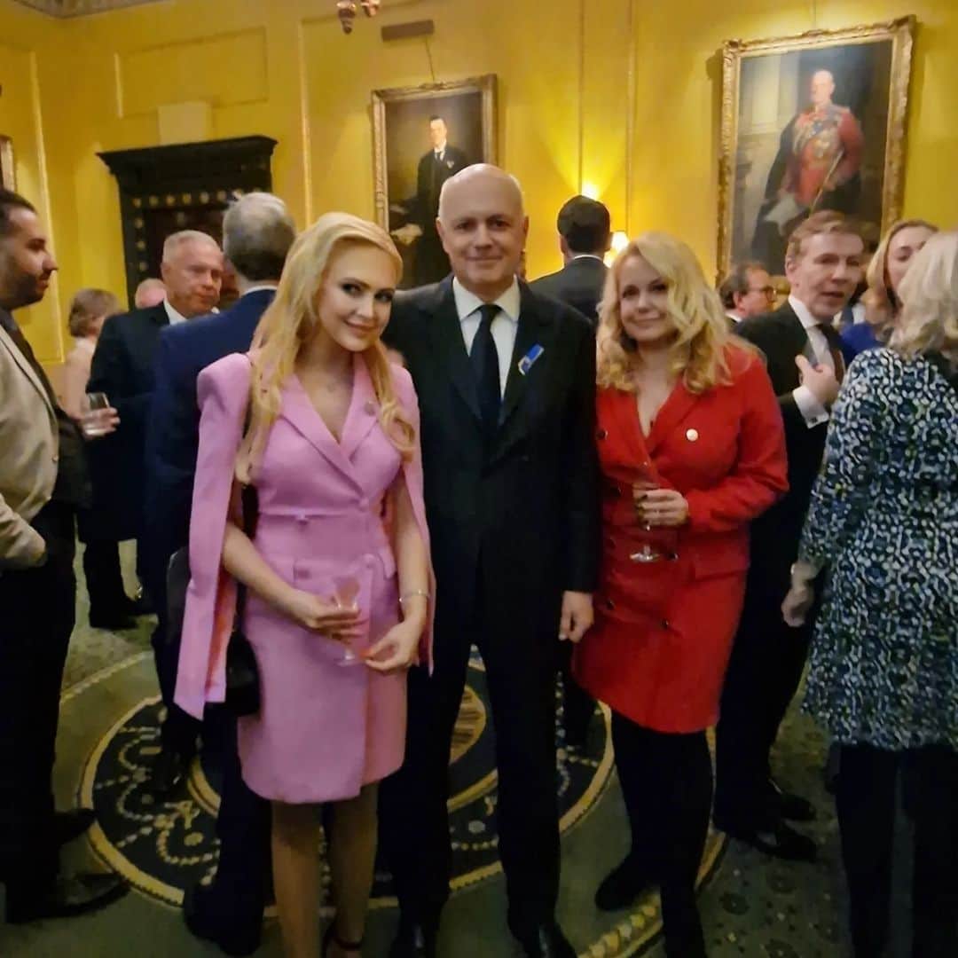アンナ＝マリア・ガロヤンさんのインスタグラム写真 - (アンナ＝マリア・ガロヤンInstagram)「Conservative Voice and Pagefield Communications @pagefieldlondon  joint 10th  Anniversary Drinks Reception at The Calton Club.   Since launching 10 years ago, Conservative Voice has become a leading voluntary organisation within the Conservative family, and members of Pagefield’s team - past and present - have voluntarily supported it since day one.」3月16日 19時06分 - annamariagalojan