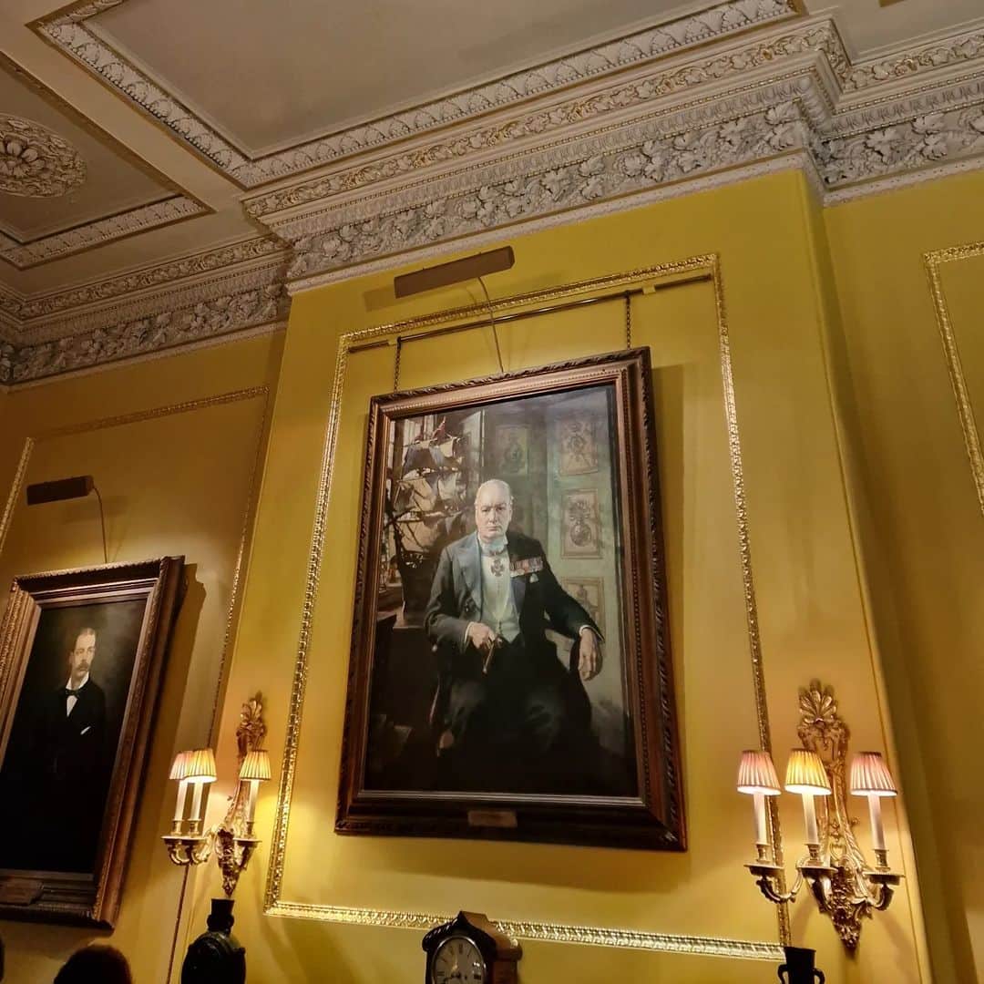 アンナ＝マリア・ガロヤンさんのインスタグラム写真 - (アンナ＝マリア・ガロヤンInstagram)「Conservative Voice and Pagefield Communications @pagefieldlondon  joint 10th  Anniversary Drinks Reception at The Calton Club.   Since launching 10 years ago, Conservative Voice has become a leading voluntary organisation within the Conservative family, and members of Pagefield’s team - past and present - have voluntarily supported it since day one.」3月16日 19時06分 - annamariagalojan