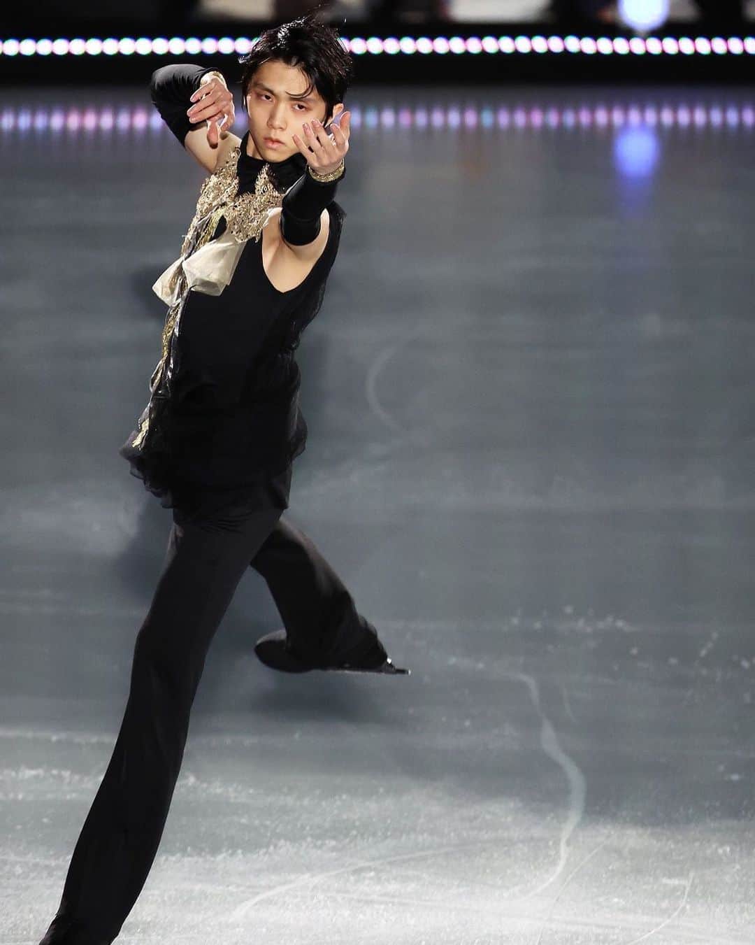 羽生結弦のインスタグラム：「写真に音楽つけられるのインスタ進化しすぎ #羽生結弦 #yuzuruhanyu #figureskating #figureskater」