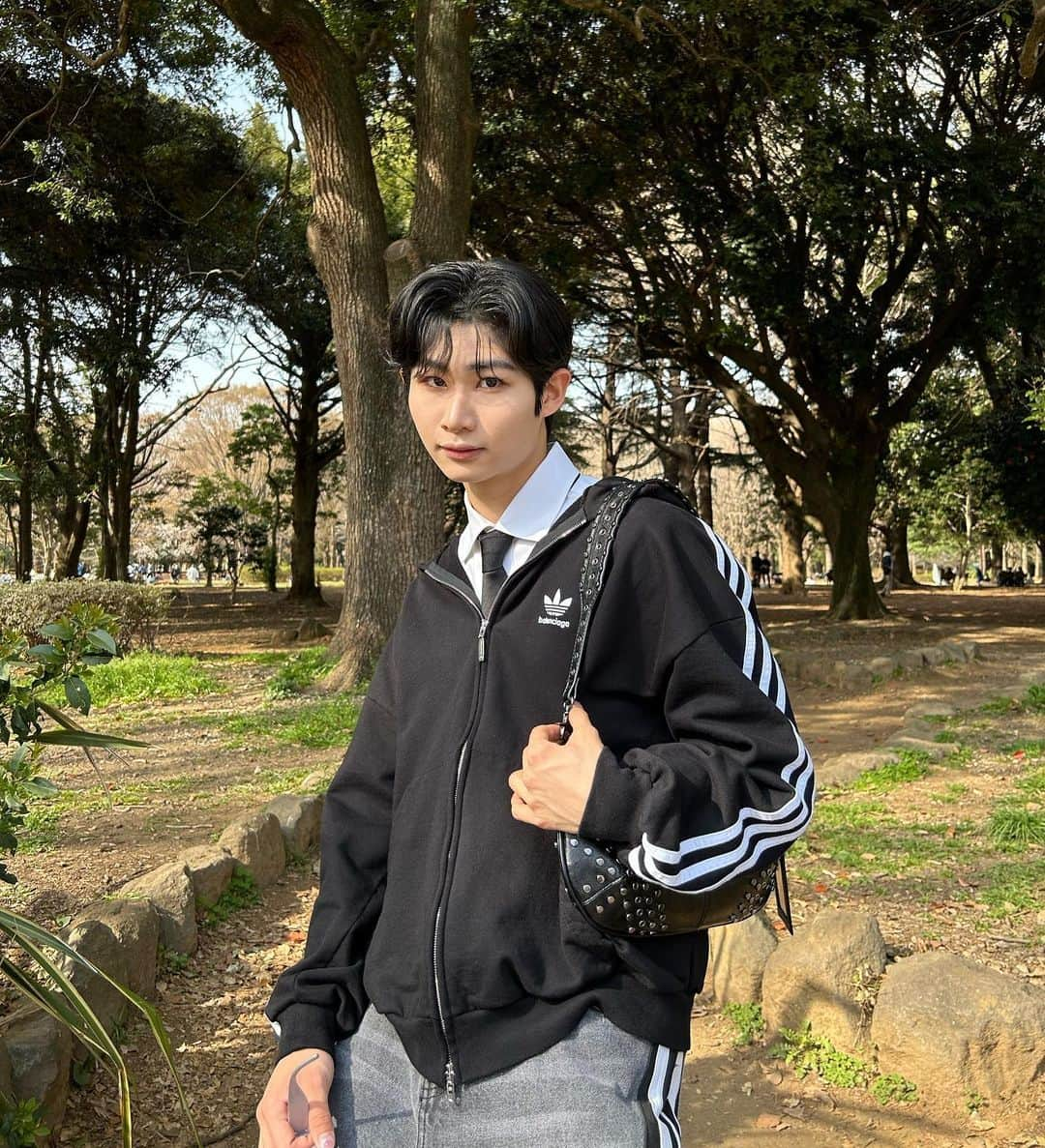 鈴木志音さんのインスタグラム写真 - (鈴木志音Instagram)「23”Spring ⛲️☘️  @demnagram @adidas」3月16日 19時17分 - shion_supafuru