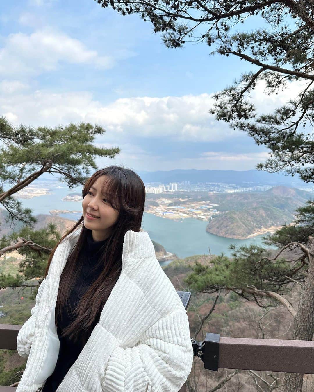 ヒョウン のインスタグラム：「많은 분들의 축하를 받아 더욱더 행복한 생일을 보낼 수 있었고, 정말 감사한 하루였어요 축하해 주신 모든 분들 정말 감사해요:) #happybirthday#🎂」