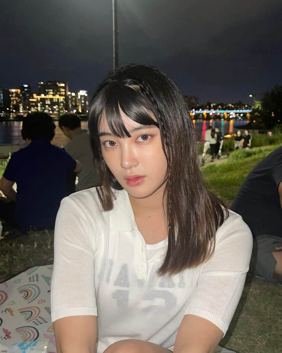 櫻井美羽のインスタグラム：「여름 빨리 와…  앞머리도 안경도 친구가 빌려준겁니닿ㅎㅎ 前髪くっつけるやつ！」