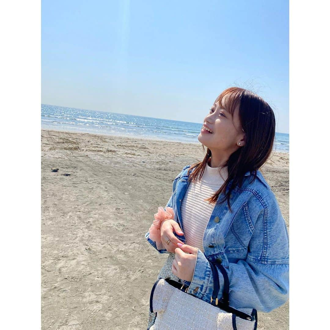 森下花音さんのインスタグラム写真 - (森下花音Instagram)「・ BELINDA旅行で鎌倉に行った時の🚃  少しだけ海を見に歩きました👣  #鎌倉#湘南#七里ヶ浜#鎌倉散策#卒業旅行#海#浜辺#カメラ#デニムコーデ#春コーデ#イエベ春#camera#photooftheday#japanesegirl#instagood」3月16日 20時10分 - non_flower_528