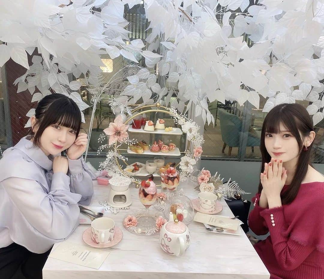 のインスタグラム：「この間りんちゃんとアフタヌーンティー行ってきたよ🍓🍓   #アフタヌーンティー  #カフェ #いちご  #hautecouturecafe」