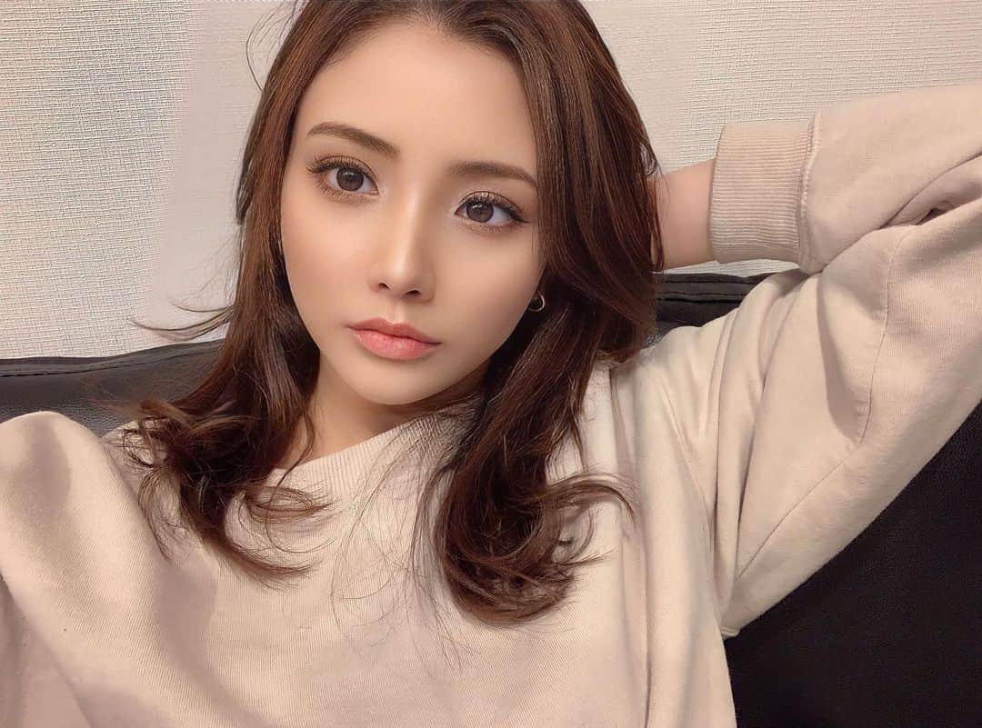 ふーぽんのインスタグラム：「髪すんごい切った✂︎ どうかしら🌸」