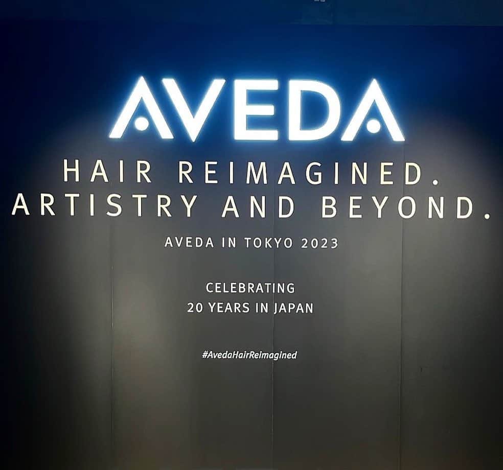 Aveda Japanさんのインスタグラム写真 - (Aveda JapanInstagram)「. 2023.3.15 Hair Reimagined. Artisty and Beyond. ヘアケアのその先へ。 芸術の枠を超える、体験を。　  アヴェダは今年日本上陸20周年を迎えます。  3月15日、アヴェダの創立以来のミッションに基づいた製品づくりから、植物科学を駆使したテクノロジー、ピュアな花と植物に由来するアロマブレンド、ウェルネスに至るまで、アヴェダを体感できるイベントを開催しました。  アヴェダはこれからも、製品づくりから社会還元まですべての活動を通して、命あふれる私たちの地球を大切に守り続けます🌏🌿 .」3月16日 20時41分 - avedajapan