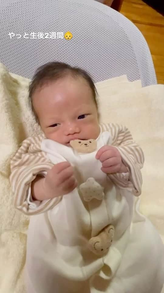 三浦雄也のインスタグラム：「生後2週間👶 #赤ちゃん」