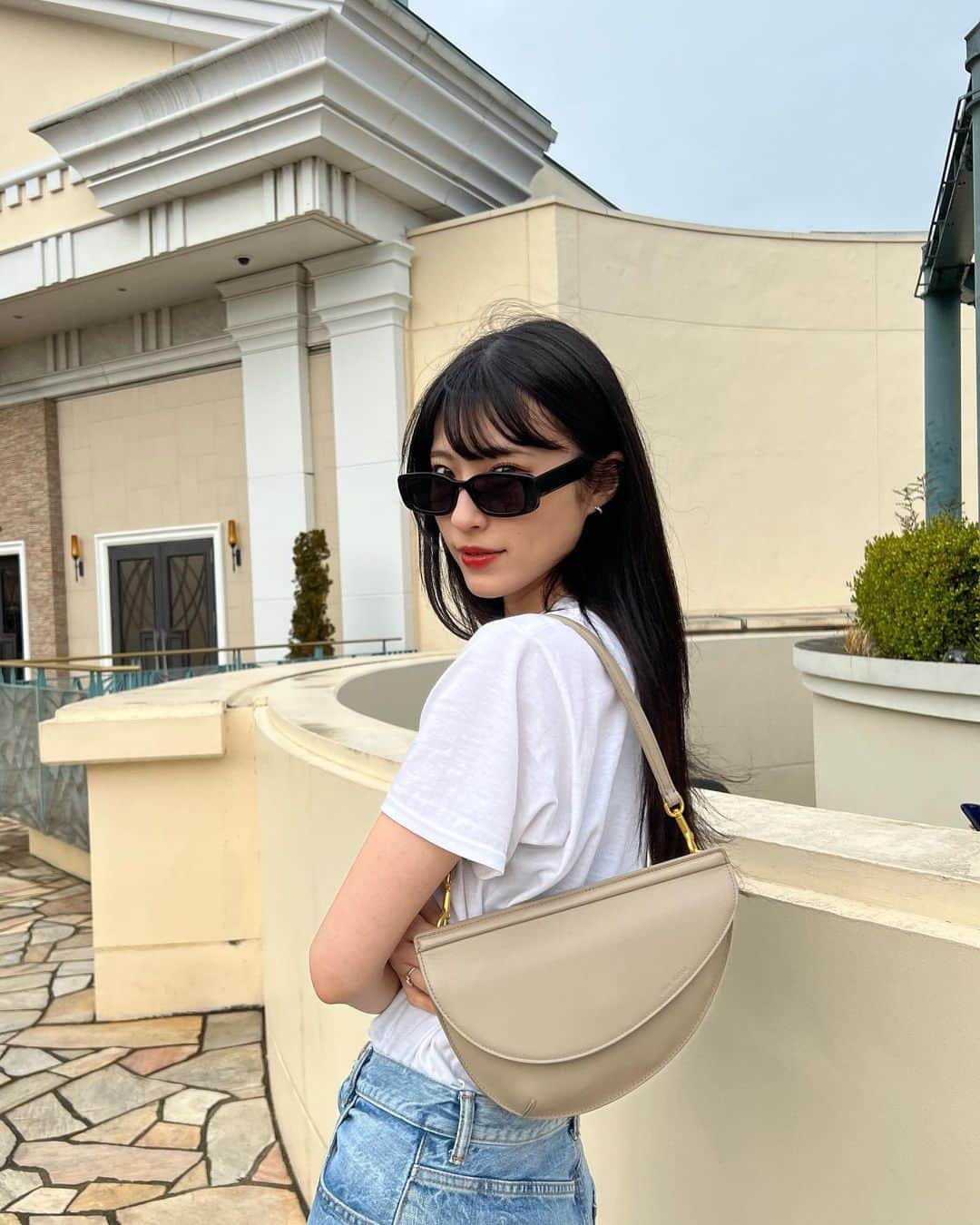 小山莉奈のインスタグラム：「new❤️‍🔥 . #오오티디 #오오티디룩 #오오티디패션 #패션 #패션스타그램 #패션코디 #데이리룩 #카페 #카페스타그램 #일상 #일상스타그램 #일상 #일상스타그램 #일본 #ootd #daily #dailylook #春服コーデ」
