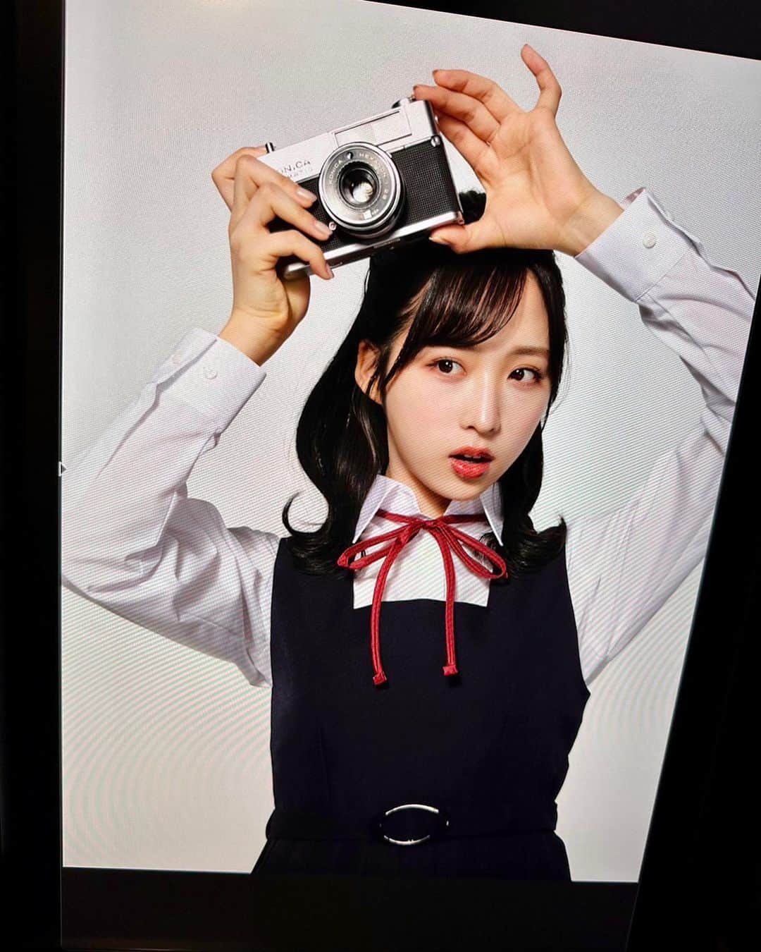 小栗有以さんのインスタグラム写真 - (小栗有以Instagram)「どうしても君が好きだ😖📣🤍  #AKB48 #61stシングル #ジャケット写真解禁」3月16日 21時05分 - yuioguri_1226
