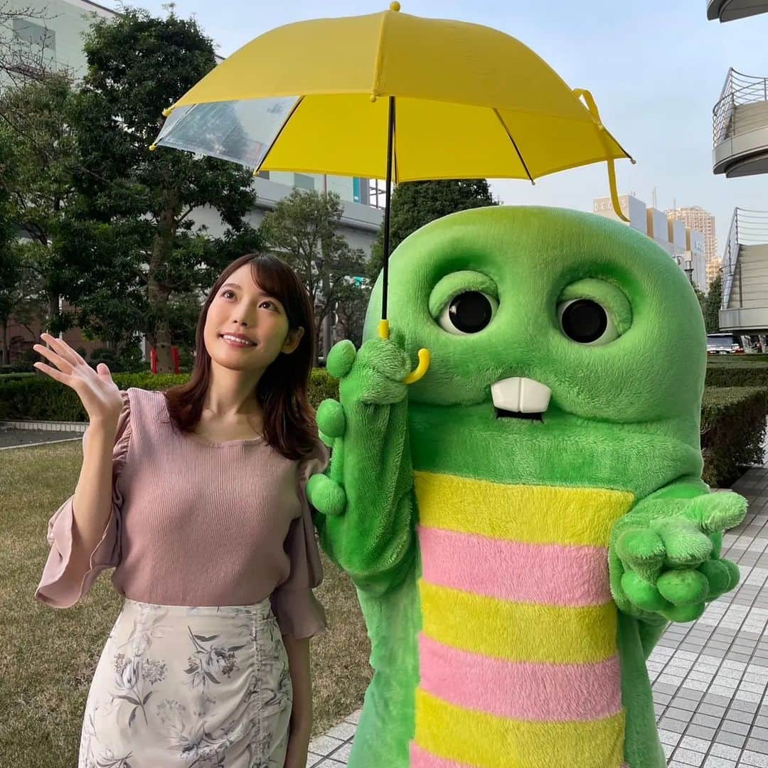 フジテレビ「プライムニュース イブニング」さんのインスタグラム写真 - (フジテレビ「プライムニュース イブニング」Instagram)「関東あす「天気下り坂」 夕方から雨が降り出し、夜は広範囲で本降りになりそうです。お帰りが遅くなる方は傘を持ってお出かけください🌂  #ソラよみ #竹俣紅　@benitakemata_official #ガチャピン　@gachapin_official #天気 #お天気 #イット」3月16日 21時05分 - livenews_it