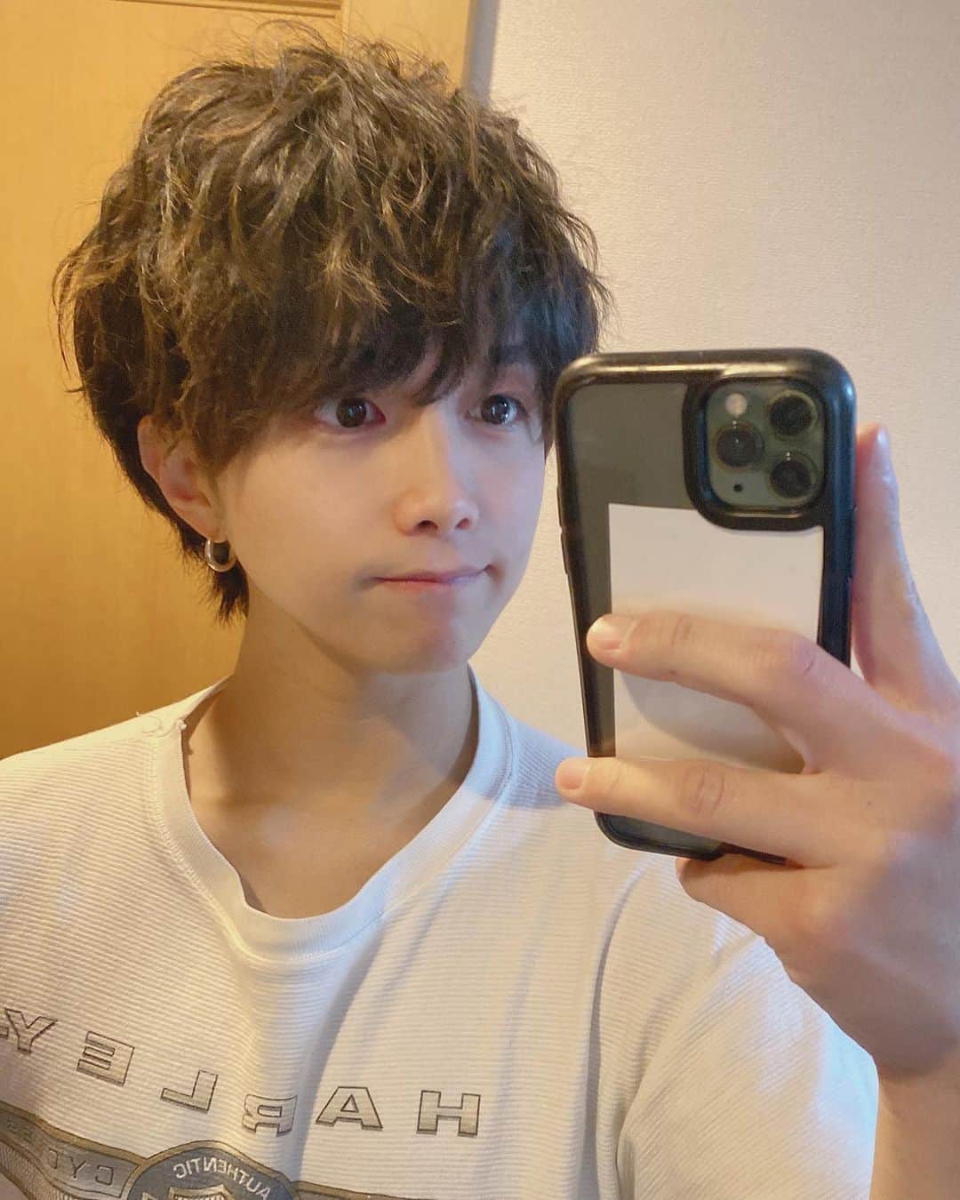 若槇太志郎のインスタグラム：「. 夏来るの早くないか？ .」
