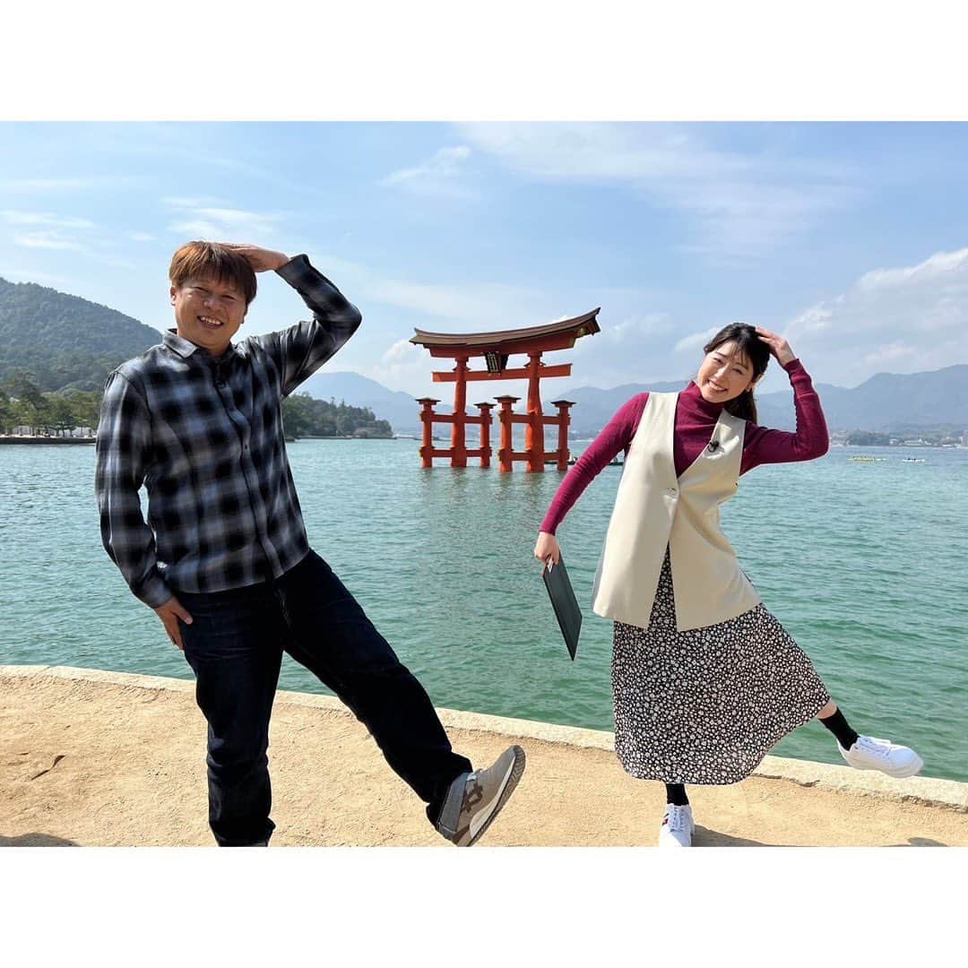 中根夕希のインスタグラム：「イマナマ🍋金曜エンタメ新コーナー！ お笑い芸人 野性爆弾ロッシーさんとお送りします☺︎ 『リディスカバリーチャンネル』  県外出身者である私たちが街ブラをしながら 広島の魅力を再？新？発見していきます！ とにかくロッシーさんが面白く、 なかなかに不思議な発見満載です😂  この春入社10年目にして 私にとっては初めてとなるコーナー担当。 ドキドキです。 田村アナと同期、可愛い後輩せっちゃんが ディレクターを務めてくれていますよ☺︎  イマナマ🍋エンタメコーナー 毎週金曜18:30ころ〜 是非ご覧くださいませ！  これからよろしくお願いします…♡  #新コーナー #リディスカバリーチャンネル #野性爆弾ロッシー #お笑い芸人  #とってもとっても良い人 #イマナマ #エンタメコーナー #rcc #広島」
