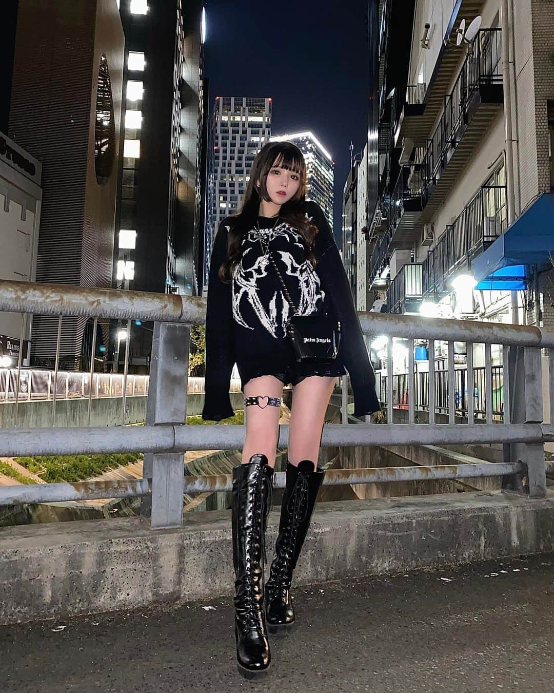 夢乃まゆこさんのインスタグラム写真 - (夢乃まゆこInstagram)「sheinで少し前にメンズの服初めて買ったんだけどかわちだった愛用してる🎱🖤 ⁡ ⁡ ⁡ ⁡ ⁡ ⁡ ⁡ ⁡ ⁡ ⁡ ⁡ ⁡ ⁡ ⁡ ⁡ ⁡ ⁡ ⁡ ⁡ ⁡ ⁡ ✁┈┈┈┈┈┈┈┈┈┈┈┈┈┈┈┈♡ ⁡ ⁡ ⁡ ⁡ ⁡ ⁡ ⁡ ⁡ ⁡ ⁡ ⁡ ⁡   ⁡ ⁡ ⁡ #ootd #fashon #coordinate #shein #shein購入品 #sheinコーデ #palmangels #viviennewestwood #サブカル #サブカル女子 #ピープス女子 #プチプラコーデ #プチプラファッション #韓国コーデ #韓国ファッション #ストリートコーデ #ストリートファッション #ヘアアレンジ」3月16日 22時10分 - mayu_makemie