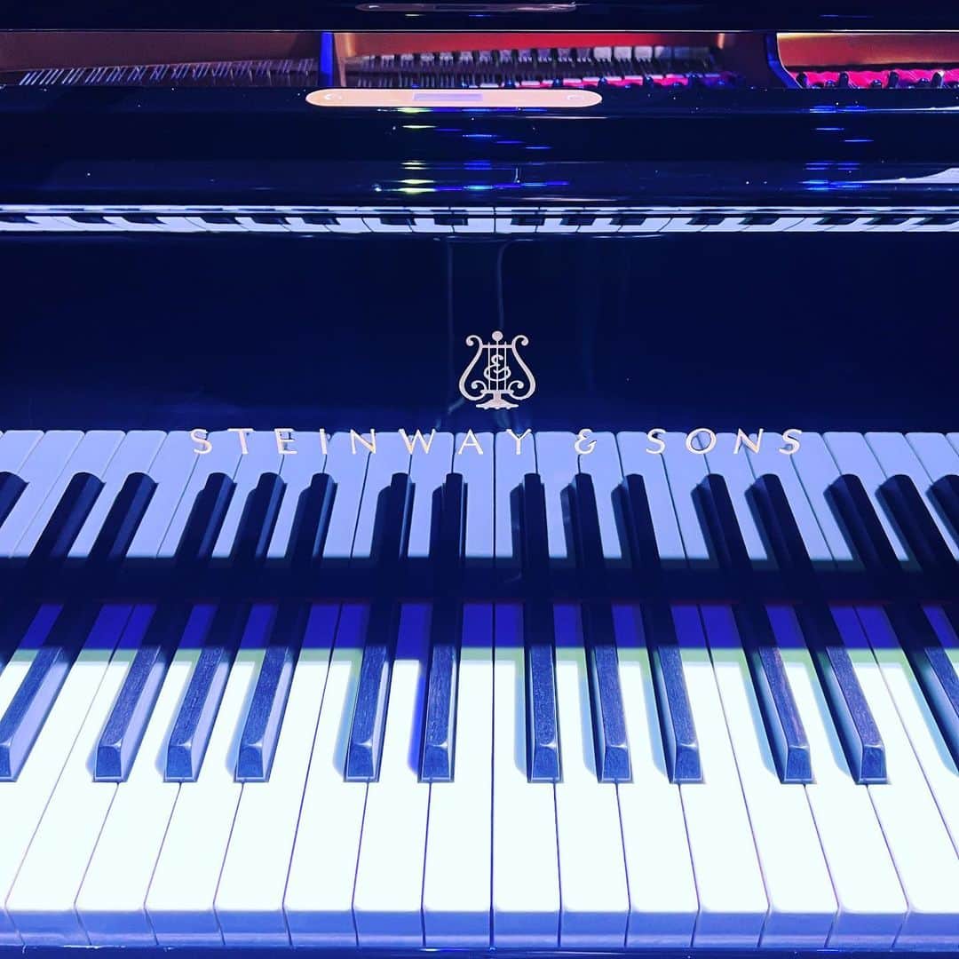 上杉洋史のインスタグラム：「537040 D #piano #steinway #venue #todayspiano #instapiano #pianophotography #iwasakihiromi #concert」