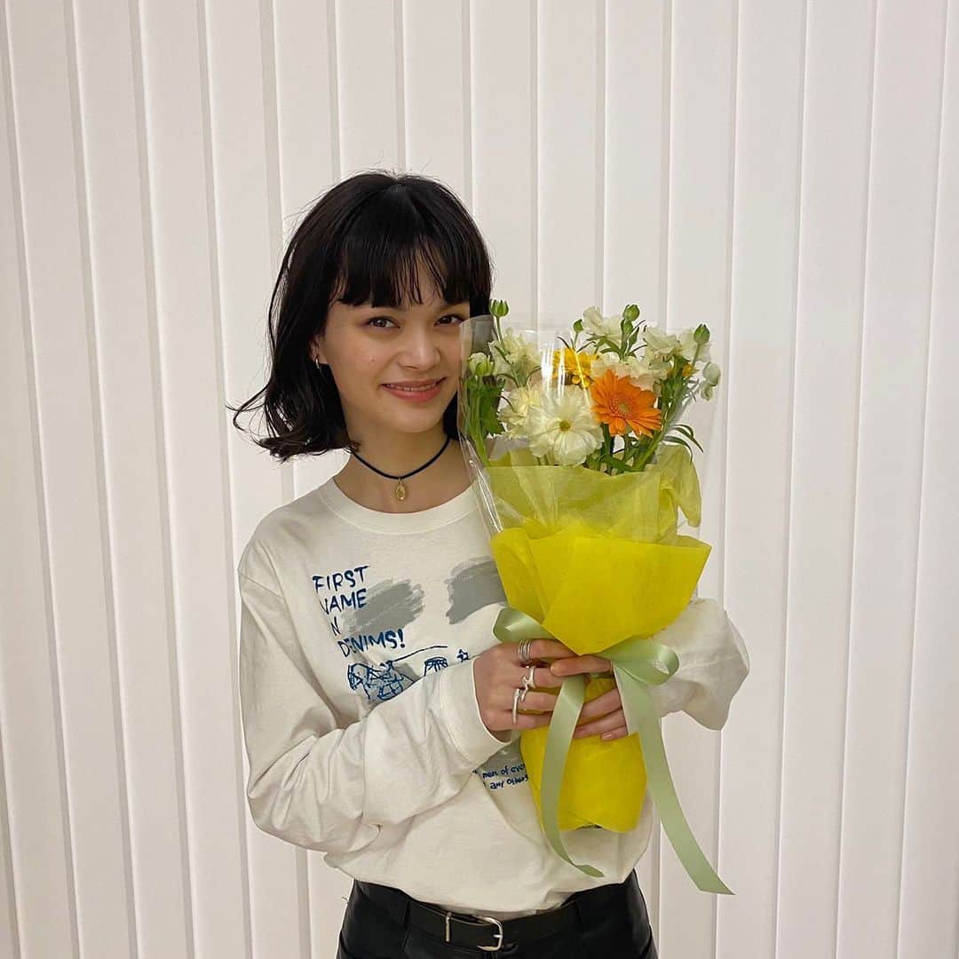 福士マリさんのインスタグラム写真 - (福士マリInstagram)「お仕事でお花頂きました🌼💫✨」3月16日 22時27分 - marimi1012
