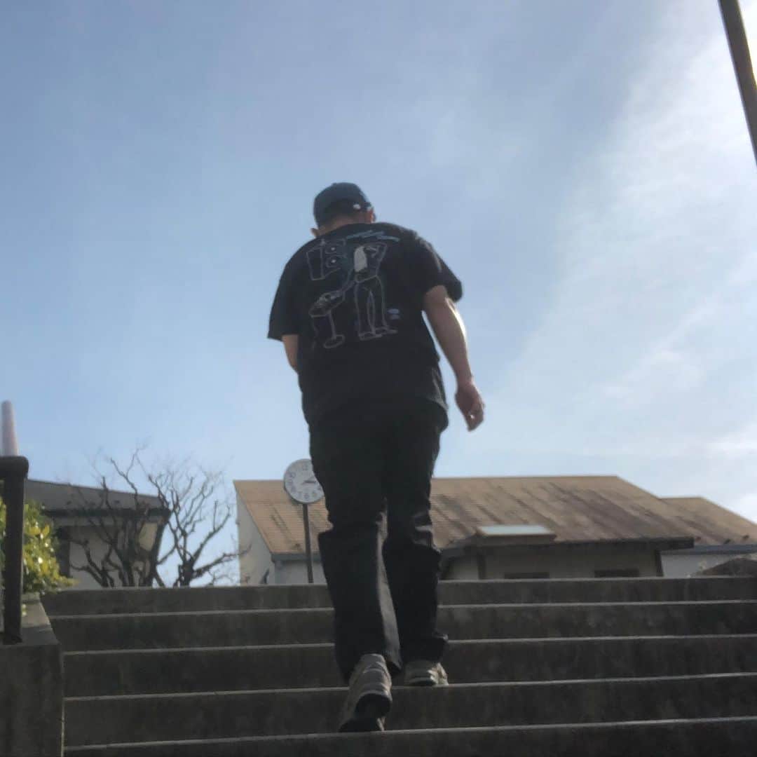 おたこぷーのインスタグラム：「YouTube生配信 おたこぷーChildren 日本勝ちましたね！ ありがとうございました。 パソコンの充電との戦いになりましたが見事に負けて途中から音声が出ない状況になりました。 それでも最後まで配信みながらWBC準々決勝！日本対イタリアを一緒に観戦していただきありがとうございました😊 YouTubeのリンクの貼り付け方も天草の同級生の息子の若人に教えてもらい感謝感激いきなり団子！ しゅんのすけ君ありがと🙋‍♂️ #wbc」