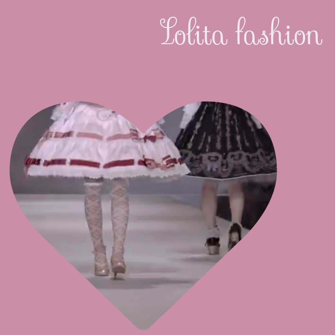 皆方由衣さんのインスタグラム写真 - (皆方由衣Instagram)「頭の先からつま先まで 仕上げ、 こんなにも心ときめく ロリィタファッションは やっぱり好き。  母になってロリィタを 着る機会が減ってしまったけれど これからも好きだし ファッションを楽しみたいと思います♡  #lolitafashion #ロリィタ #babythestarsshinebright」3月16日 22時53分 - yuiminakata