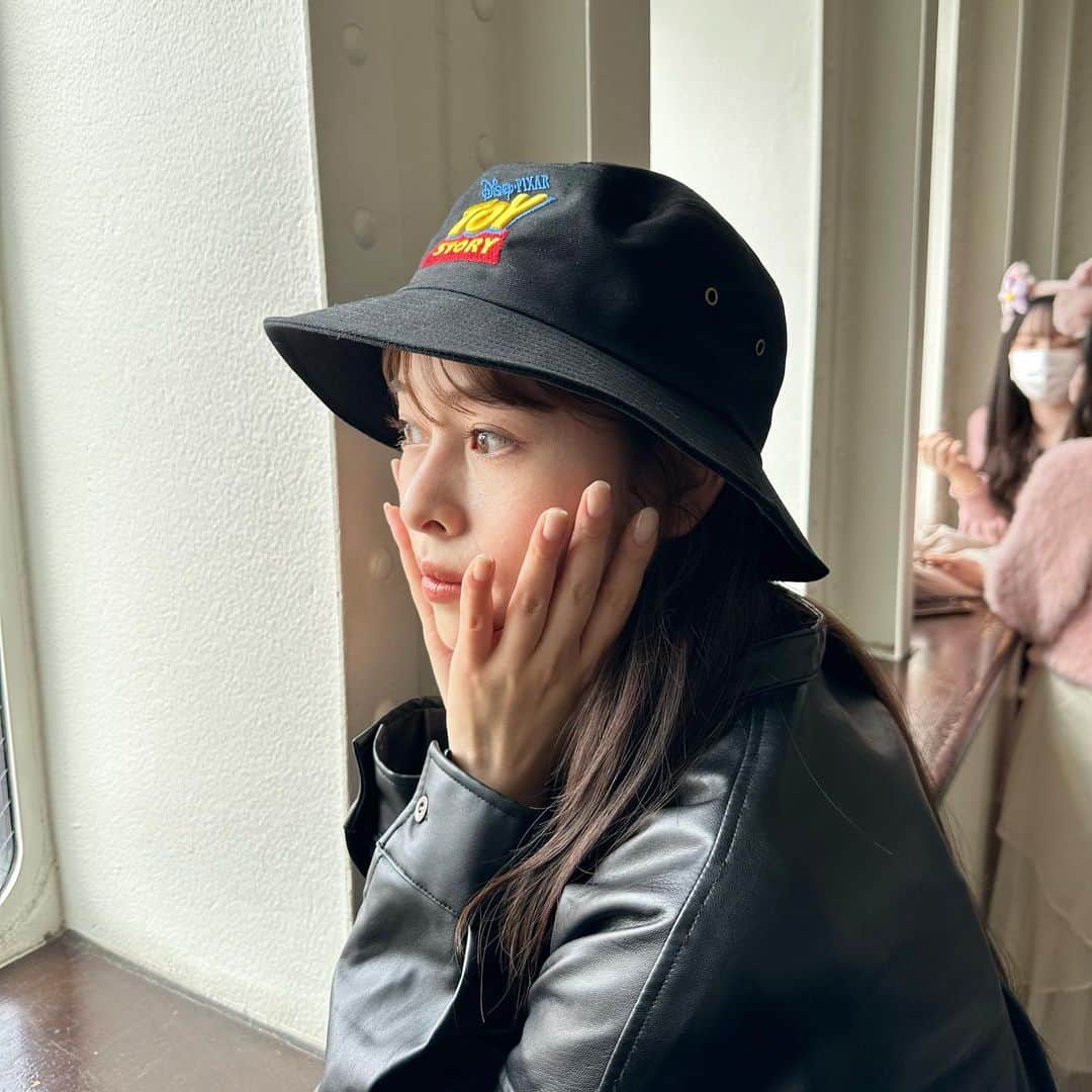のインスタグラム：「. . 🐭🐋🤍🤍🤍 #ディズニーシー」