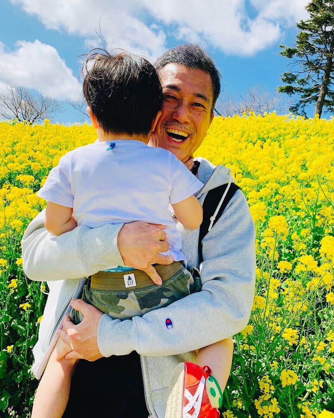 逸見太郎のインスタグラム：「'23 Spring has come✨  #マザー牧場 #千葉県 #息子を連れて #feelsogood」