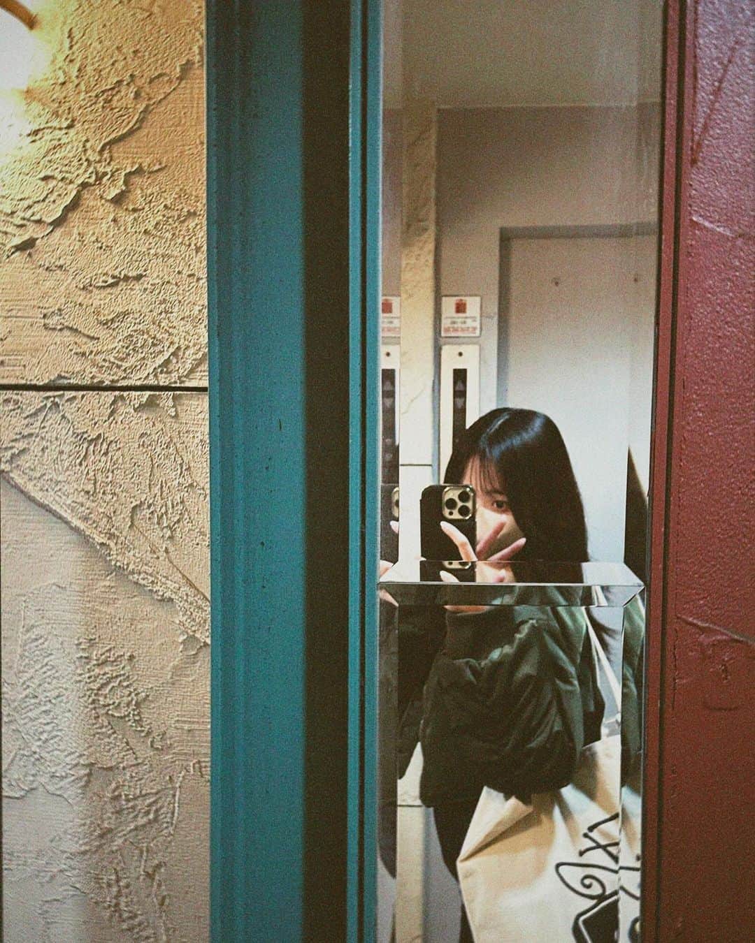 石川翔鈴さんのインスタグラム写真 - (石川翔鈴Instagram)「. 前髪少し重くしようかなあと 悩んでいる今日この頃💇‍♀️」3月16日 23時09分 - karen__i328