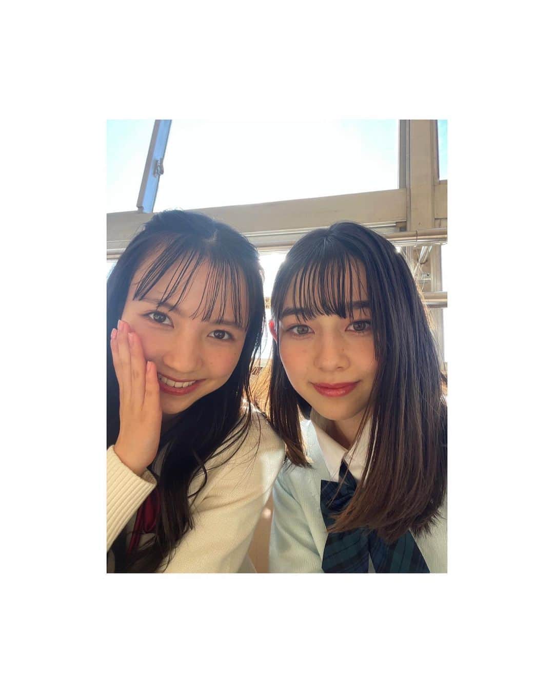 石川花のインスタグラム：「seventeen春号新高1モ企画のオフショット！  ここあちゃんと一緒に撮影することが多くて、 表情やポージングが上手でフワフワしてて見惚れちゃいました！  これからまたみんなと撮影ができたら楽しみです🤤♡ #河村ここあ ちゃん」