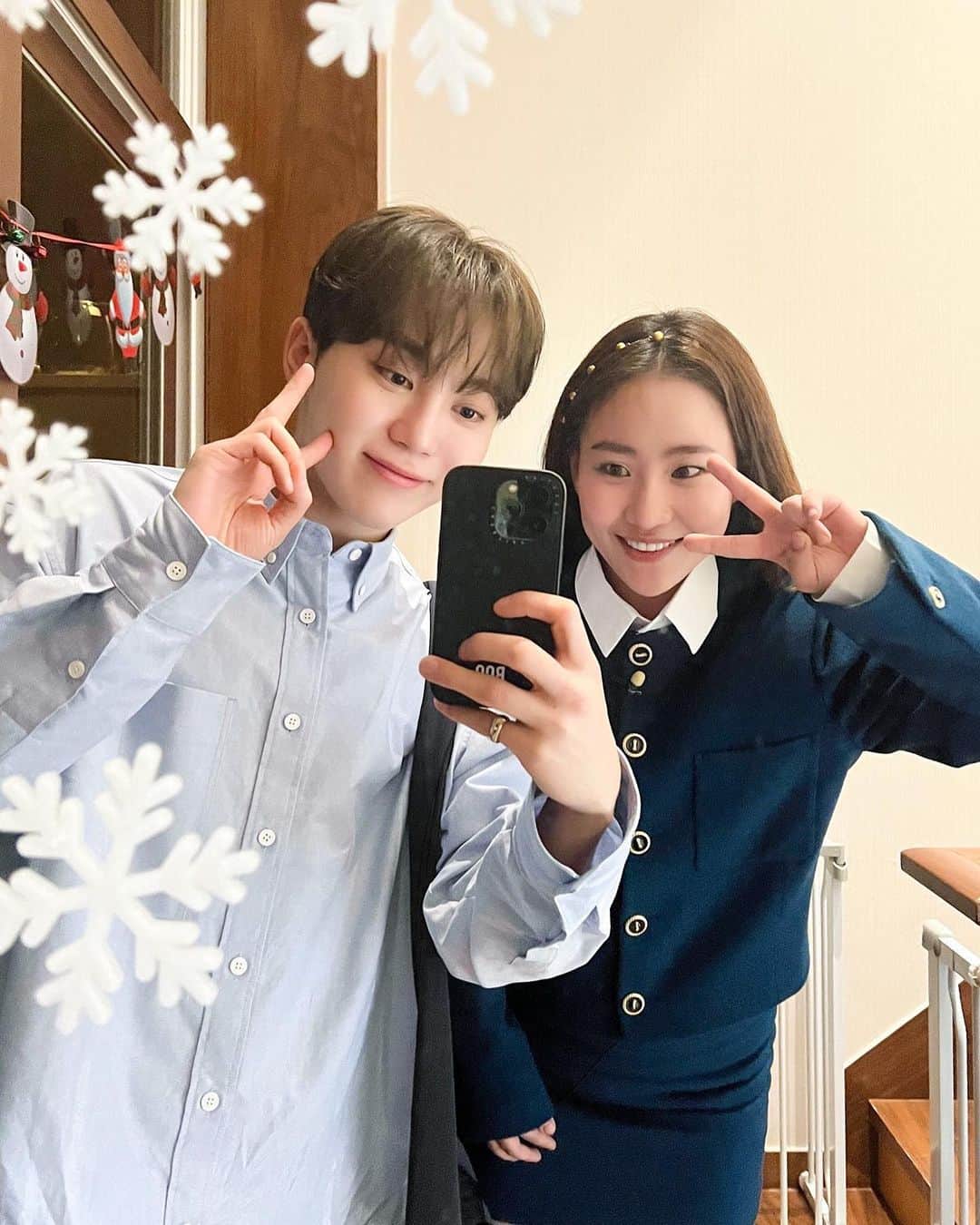 Urban Zakapaのインスタグラム：「#조현아 & #승관 #세븐틴 on #조현아의목요일밤  ❄️❄️☃️  Repost @saythename_17」