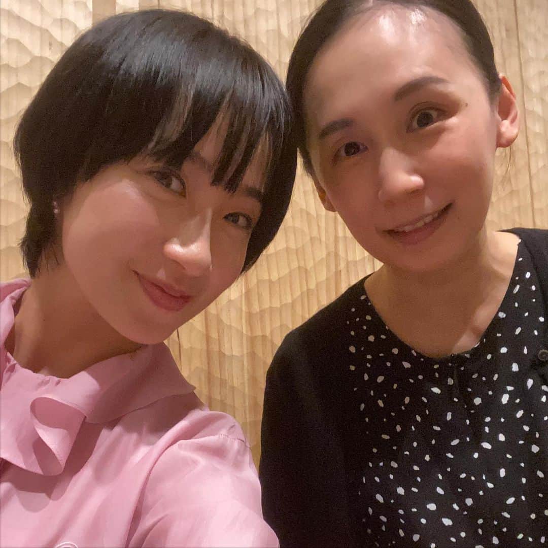 映美くららさんのインスタグラム写真 - (映美くららInstagram)「. 宝塚の後輩。 長いお付き合いをさせてもらって嬉しいです。 可愛い ...