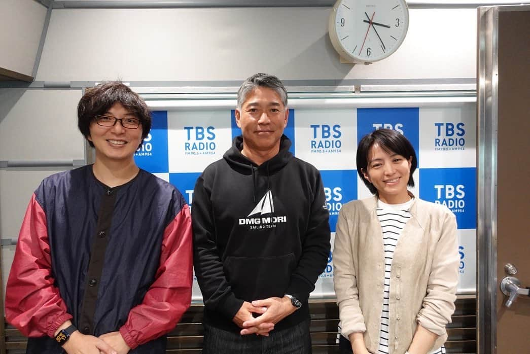 TBSラジオ「たまむすび」さんのインスタグラム写真 - (TBSラジオ「たまむすび」Instagram)「＼木曜のハイライト／  とにかく話が規格外！ 海賊に襲われたり、 世界一周レース中はほぼ、 寝なかったり。 でも、船酔いはするのね…。 ぜひまたどこかで。  #tama954 #たまむすび #赤江珠緒 #土屋礼央 #白石康次郎 #おもしろい大人 #てをかえしなをかえキャンペーン開催中🙌 #Twitterのフォローもよろしくです」3月16日 23時52分 - tamamusubi905954