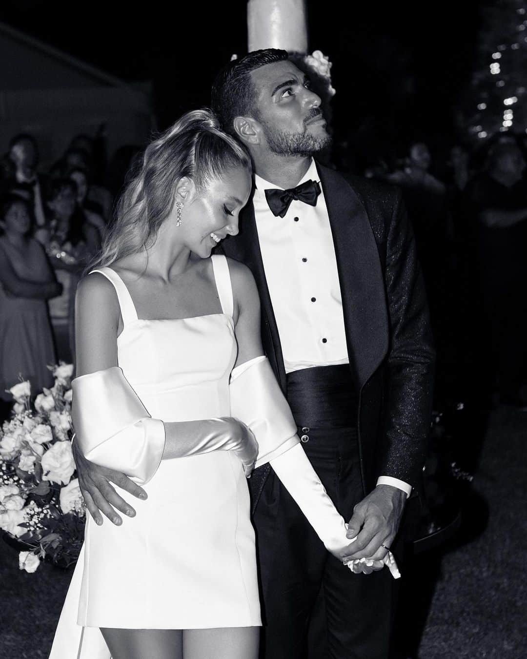 ヴィクトリア・ヴァルガのインスタグラム：「Random wedding pics I adore🤍 . . #vikyvarga #vikyvargastyle #friendsforever #funmoments #livelaughlove #memoriesforlife #bestdayofmylife #vamaswim #madeinitaly #italianswimwear #trending #currentlywearing #fashionreels #todayimwering #whatiwore #whatiworetoday #2022recap #bestof2022 #travelreels #weddingdress #entrepreneur #brandowners #whowhatwearing #whatiworetoday #couplereels #couplegoals #2023」