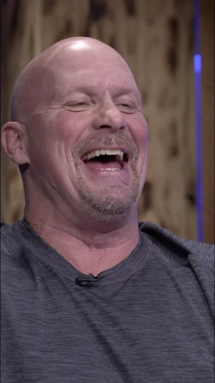 ストーン・コールド・スティーブ・オースチンのインスタグラム：「Stone Cold 🤝 Stone Cold #316Day」