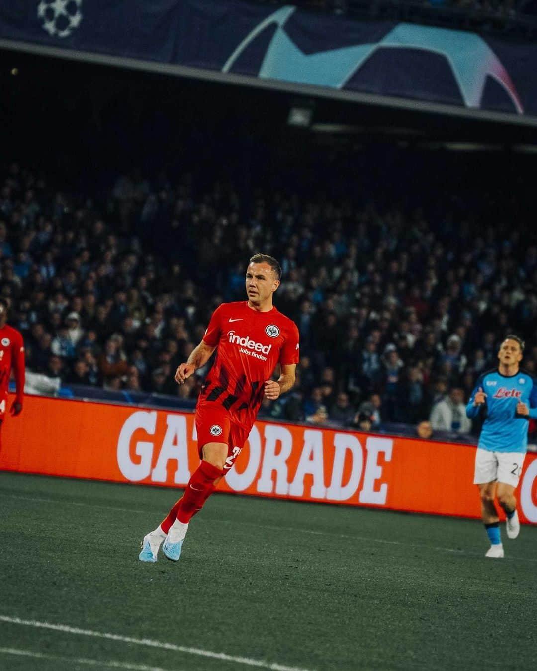 マリオ・ゲッツェのインスタグラム：「Deeply proud of this team and what we have achieved this season in the @championsleague!  We gave it all but it just wasn't enough. We keep on working and learning!」