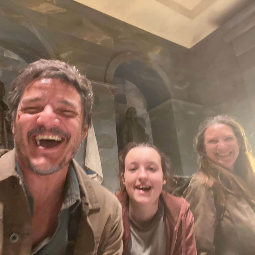 ペドロ・パスカルさんのインスタグラム写真 - (ペドロ・パスカルInstagram)「El photo dumpo. Y basta.   #TheLastofUs.  Greatest. Crew. Evah.」3月17日 0時20分 - pascalispunk