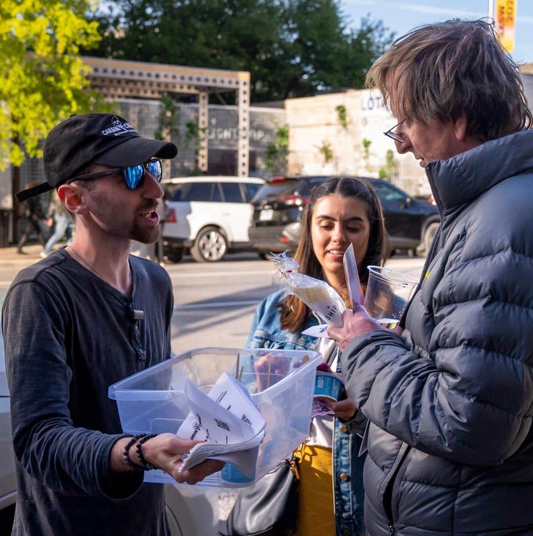 Jacob Simonさんのインスタグラム写真 - (Jacob SimonInstagram)「Went to #sxsw2023 with @clean_creatives and @benandjerrys. Handed out 1,891 scoops of ice cream. Talked to hundreds of folks about fossil fuel greenwashing. Trolled Shell. Very solid weekend.」3月17日 0時47分 - jacobsimonsays