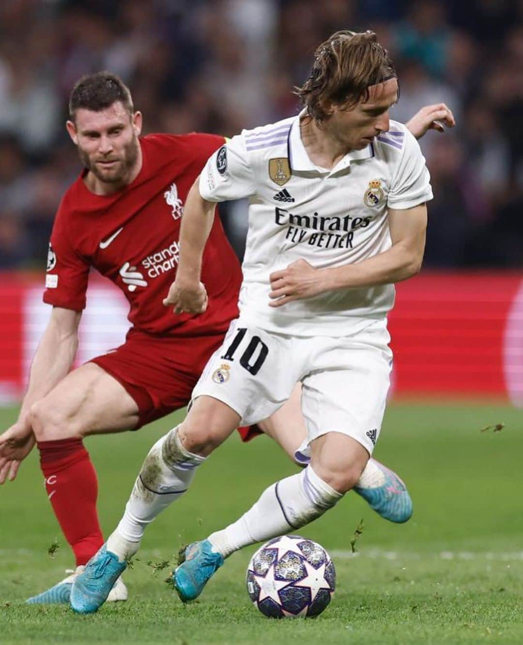 ルカ・モドリッチさんのインスタグラム写真 - (ルカ・モドリッチInstagram)「Job done at the Bernabéu… Next round!! Orgulloso de este equipo y de esta afición. Seguimos!! 💪🙏 #HalaMadrid」3月17日 0時57分 - lukamodric10