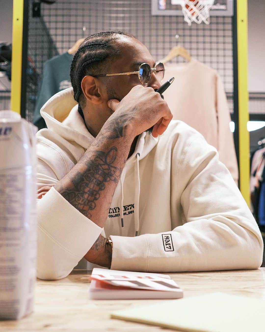 カーメロ・アンソニーのインスタグラム：「Details | Quality | Mindset  Working on the vision for Collection 002 with @StayMe7o. Big things coming 🔥  📷: @benji.agbeke」