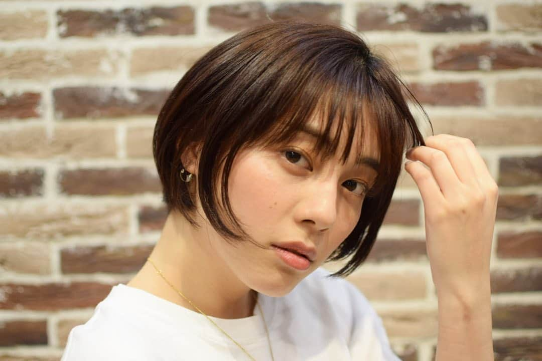 浅沼惠理のインスタグラム：「@belco.0201   #hairmodel #shortbob #eriasanuma」