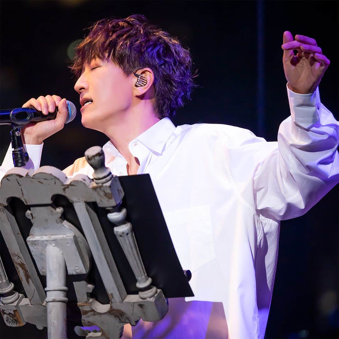 tetsuyaのインスタグラム：「【TETSUYA Billboard Live 2023 開催決定！】  夏にソロライヴの開催が決定しました！！ 会場は “Billboad Live TOKYO”、 そして、今回は 2DAYSでの開催です。 TETSUYAと一緒に楽しい夏を過ごしましょう！  TETSUYA Billboard Live 2023 【日程】2023年7月1日(土) & 2日(日) 【時間】[1st]  15:30開場／16:30開演  　[2nd] 18:30開場／19:30開演 【会場】Billboard Live TOKYO  詳しくはこちら！ https://www.tetsuya.uk.com/contents/624947  #TETSUYA #BillboardLive #BillboardLive2023 #BillboardLiveTOKYO」