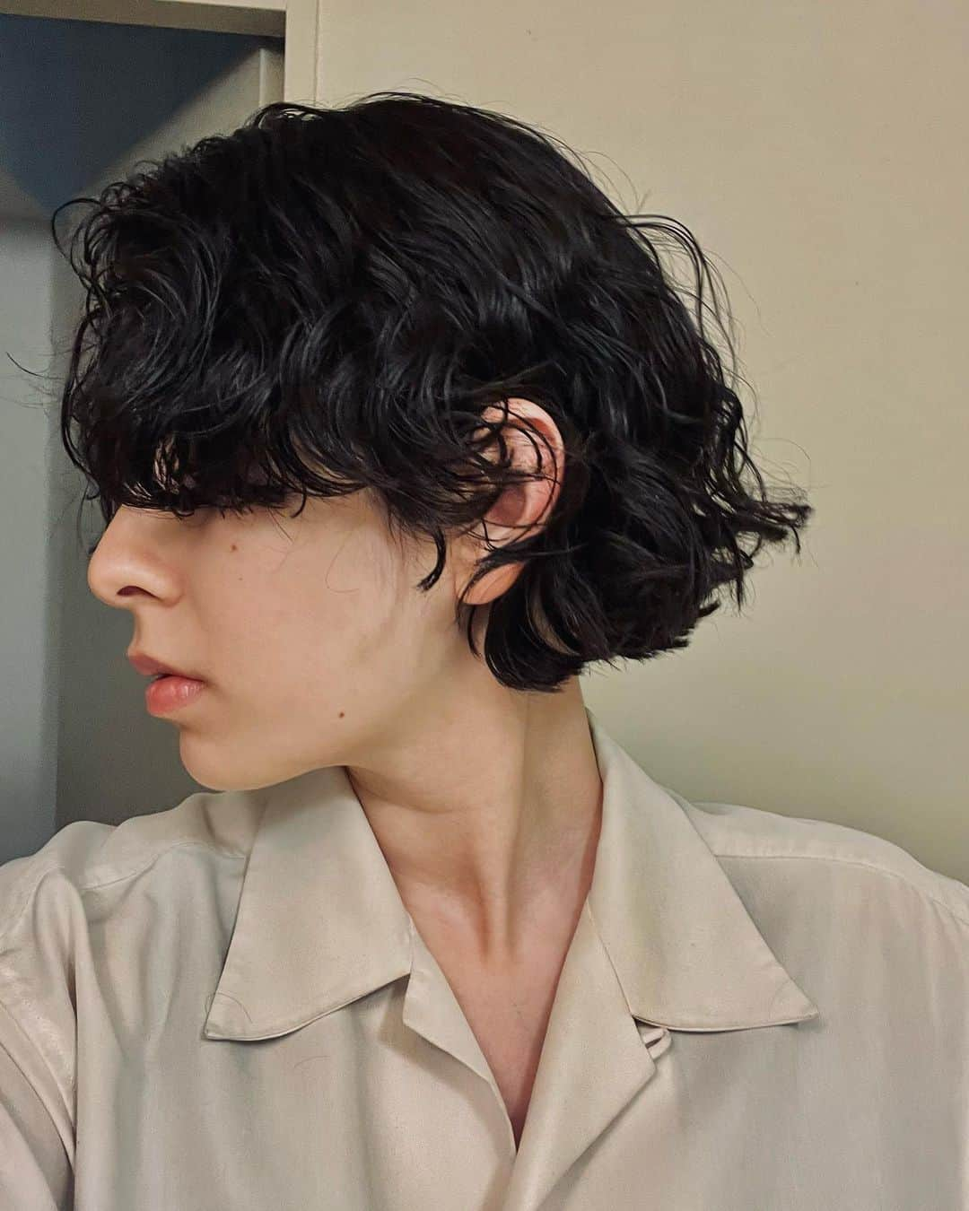 ＲＩＯ Ｎ Ａさんのインスタグラム写真 - (ＲＩＯ Ｎ ＡInstagram)「Curly bob.」3月17日 11時45分 - riona__n