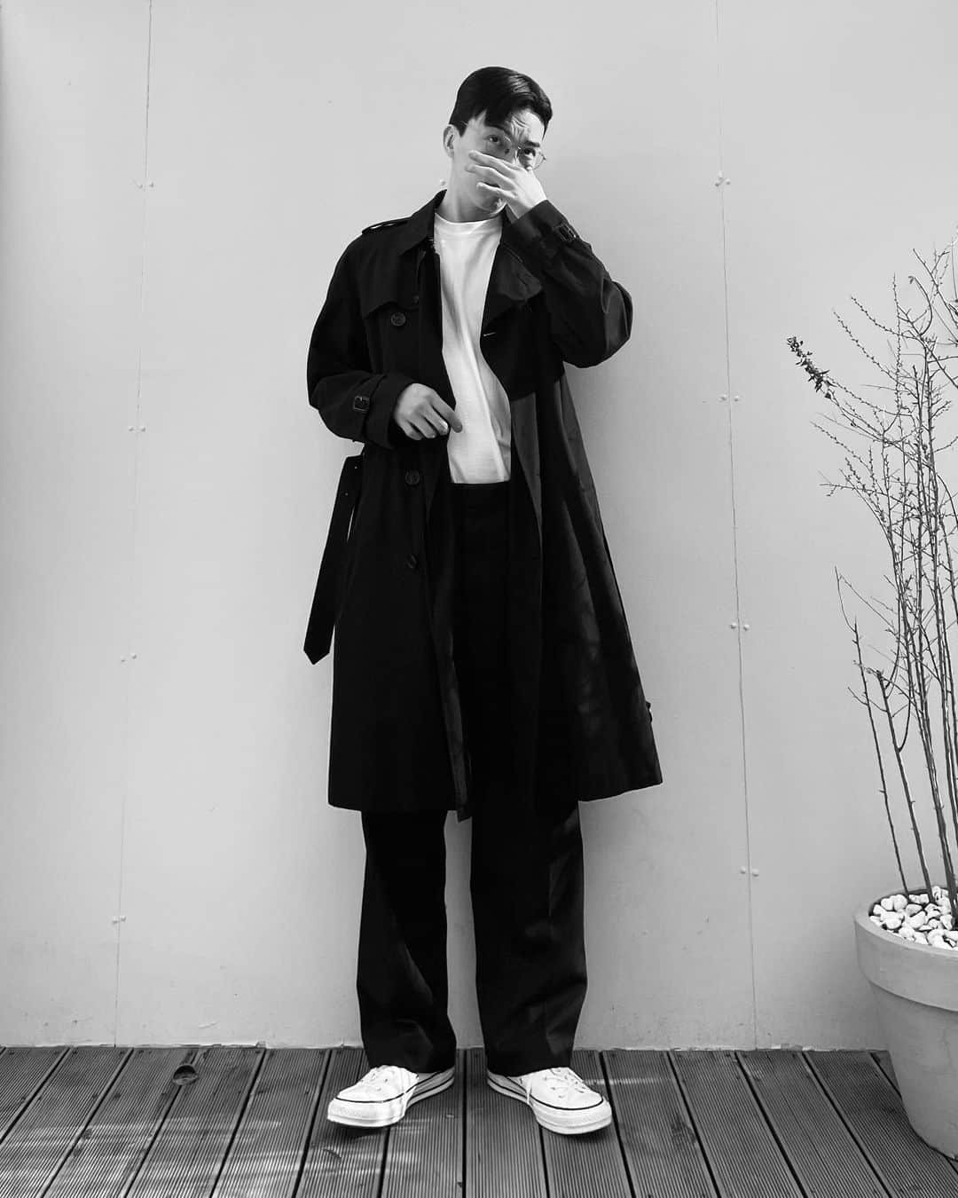 ト・サンウさんのインスタグラム写真 - (ト・サンウInstagram)「거참 햇살이 따숩네.. 🌞🧥」3月17日 11時55分 - sang_____w