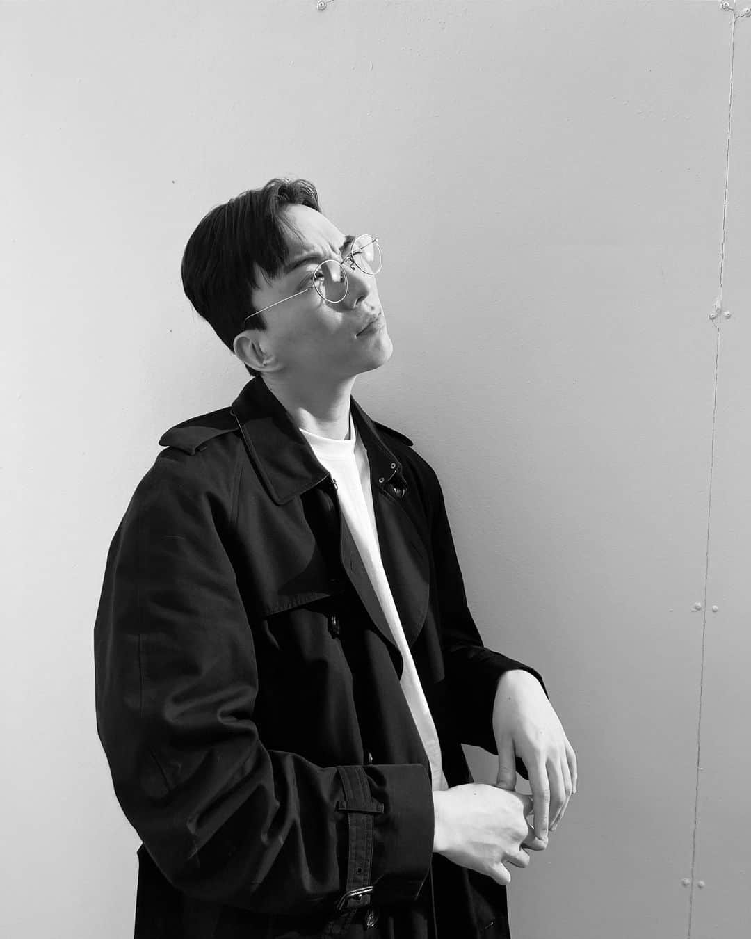 ト・サンウのインスタグラム：「거참 햇살이 따숩네.. 🌞🧥」
