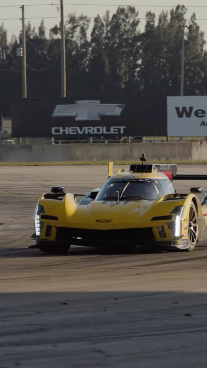 ミシュランのインスタグラム：「With all eyes on Sebring, teams are hard at work preparing to overcome the brutally bumpy track. Check out episode 3 of Win the Weekend on @imsa_racing’s YouTube channel to see how they plan to conquer it with MICHELIN® tires.」