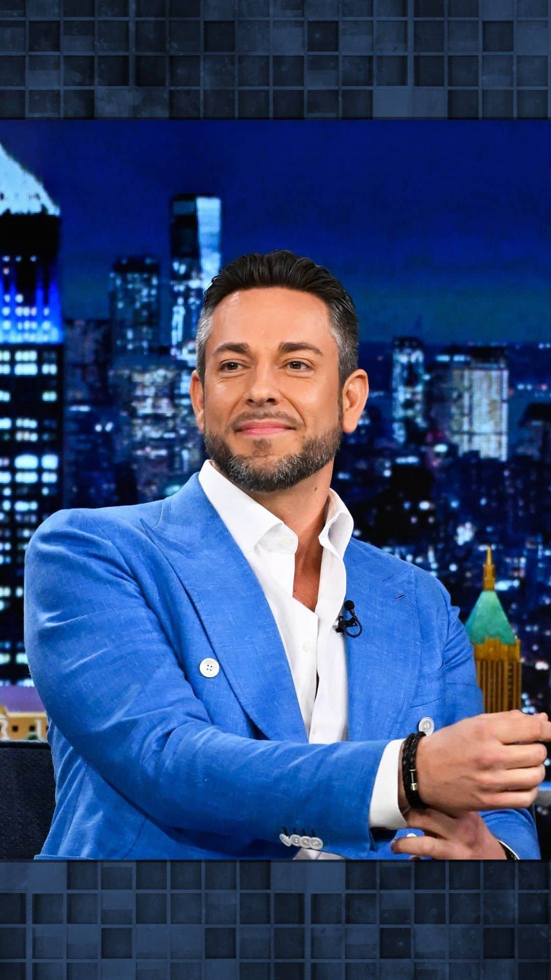 ザッカリー・リーヴァイのインスタグラム：「@zacharylevi shows off his Christopher Walken and @schwarzenegger impressions! #FallonTonight」