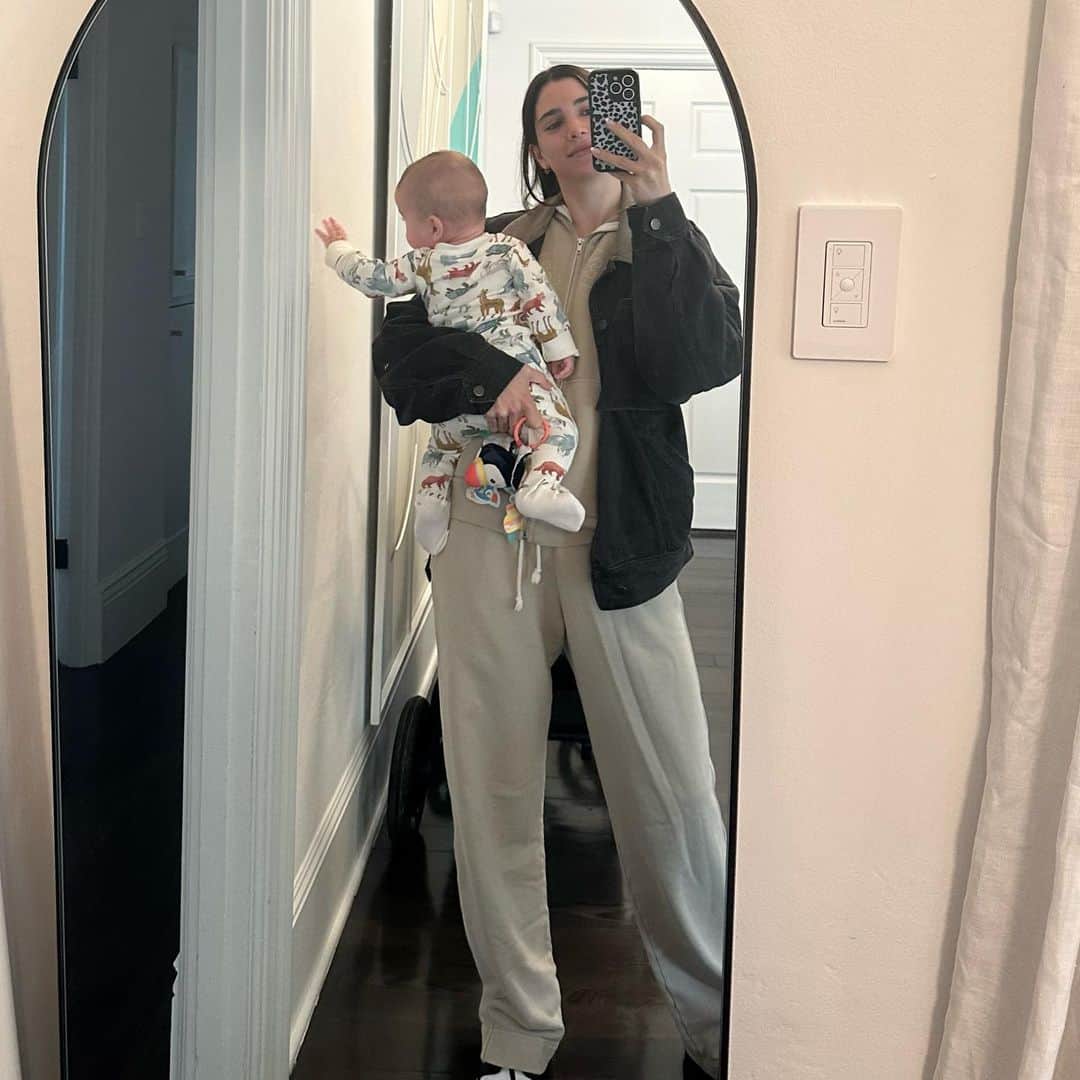 ローレン・ペルツのインスタグラム：「Life with no filters」