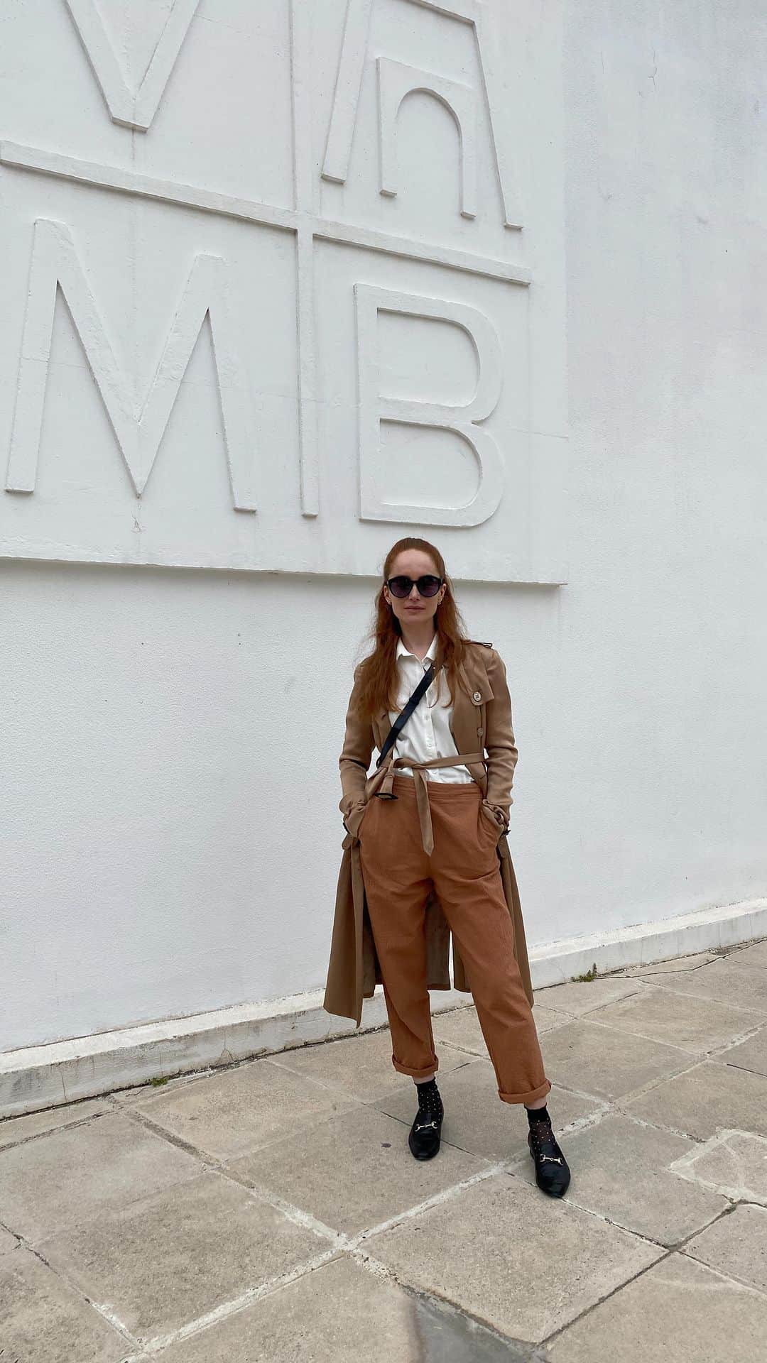ロッテ・ヴァービークのインスタグラム：「I had the pleasure to attend the launch of the new @hermes perfume Un Jardin de Cythère in Athens. We were treated to a stroll through the special Hermès bazaar of all things Greek, a gorgeous lunch and a beautiful private tour of @vorresmuseum  Thanks for the great experience, a true treat to the senses 😊」